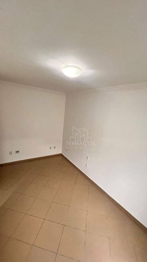 Casa à venda e aluguel com 3 quartos, 320m² - Foto 25