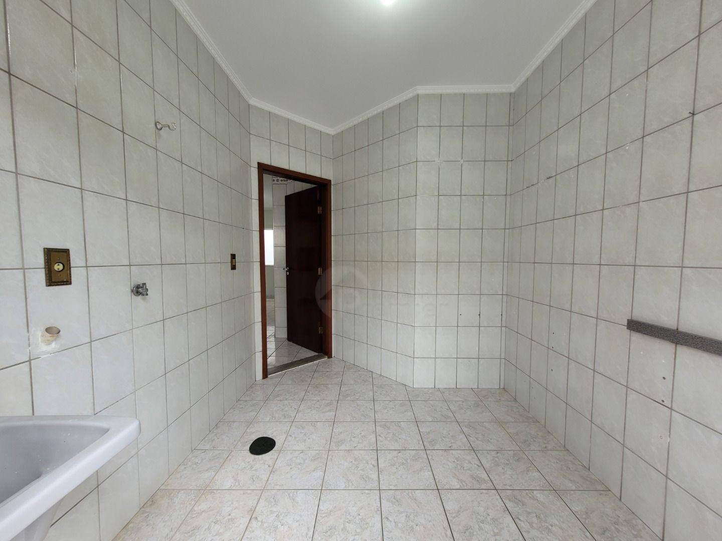 Casa para alugar com 4 quartos, 206m² - Foto 15