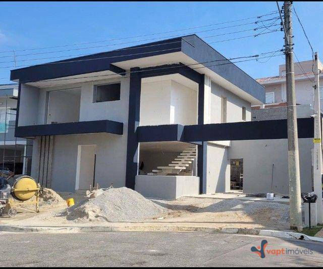 Sobrado à venda com 4 quartos, 340m² - Foto 1