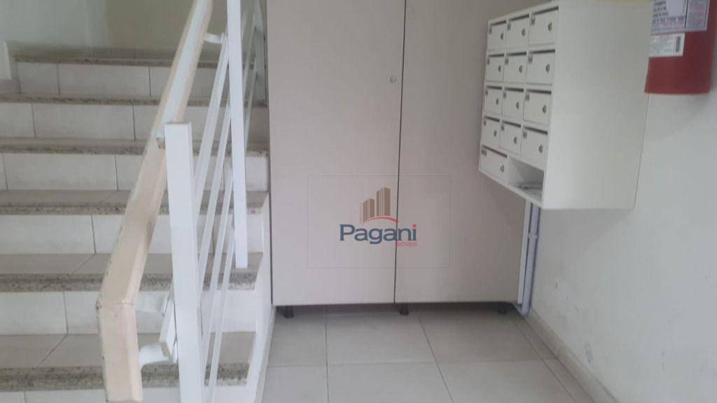 Apartamento à venda com 2 quartos, 60m² - Foto 4