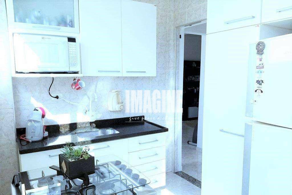 Apartamento à venda com 2 quartos, 74m² - Foto 4