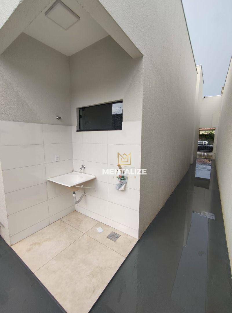 Casa à venda com 2 quartos, 77m² - Foto 7