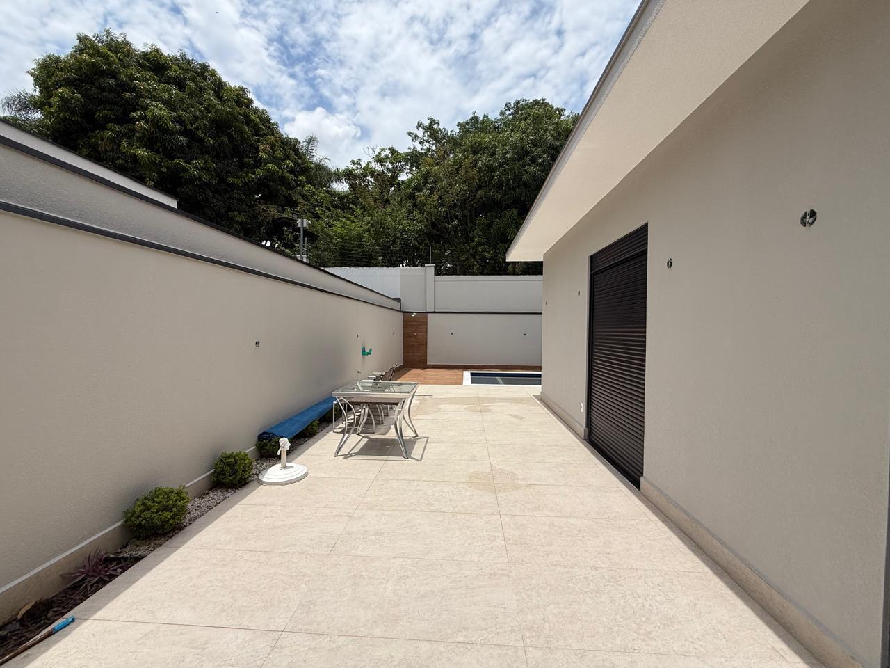 Casa de Condomínio à venda com 4 quartos, 220m² - Foto 31