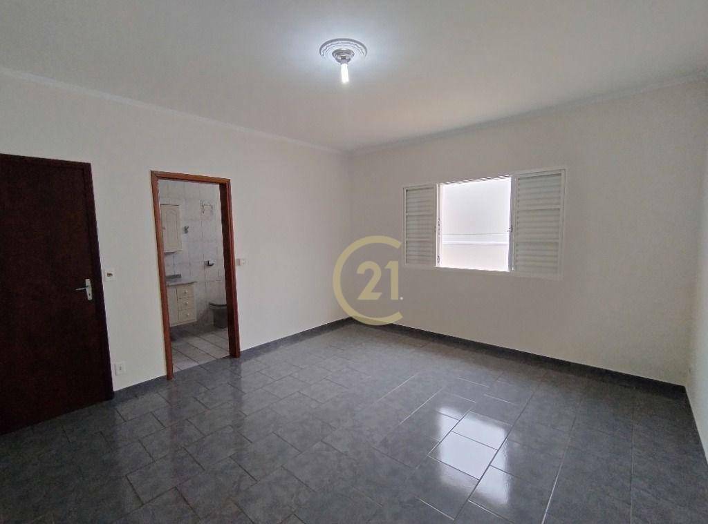 Casa à venda com 4 quartos, 260m² - Foto 18