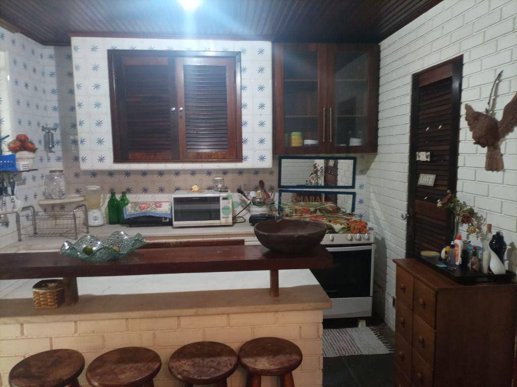 Casa de Condomínio à venda com 4 quartos, 250m² - Foto 18