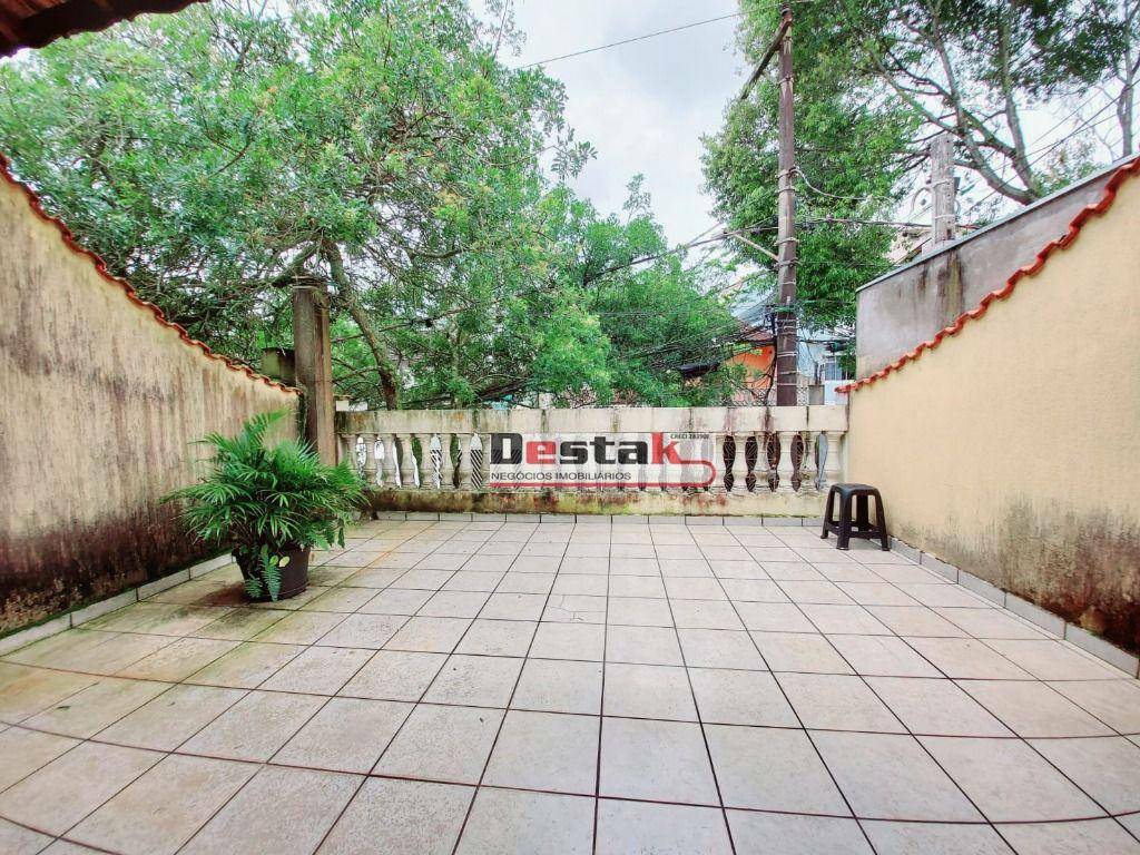 Sobrado à venda com 3 quartos, 125m² - Foto 3