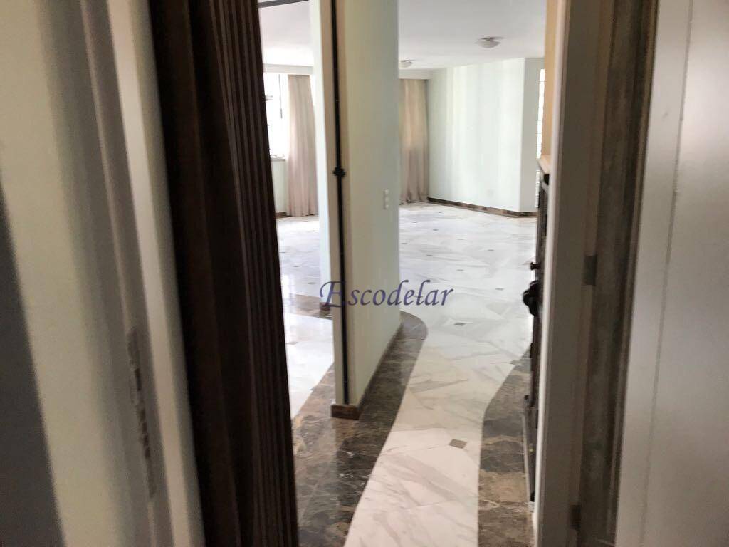 Apartamento à venda com 3 quartos, 180m² - Foto 35