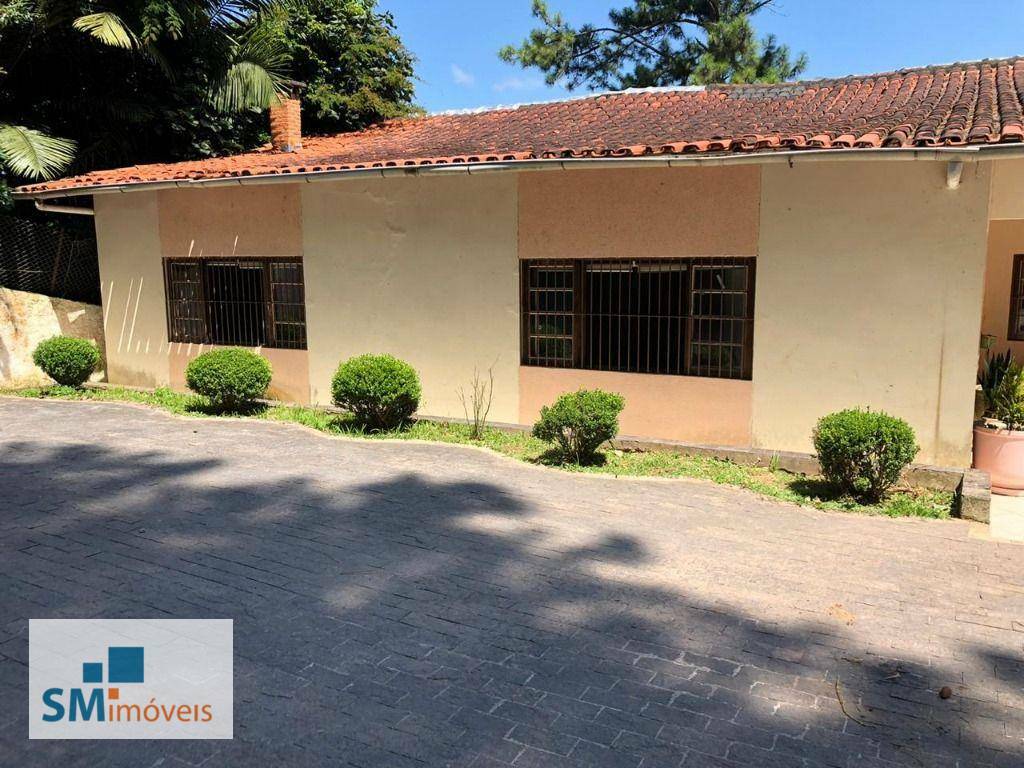 Casa à venda com 3 quartos, 333m² - Foto 1