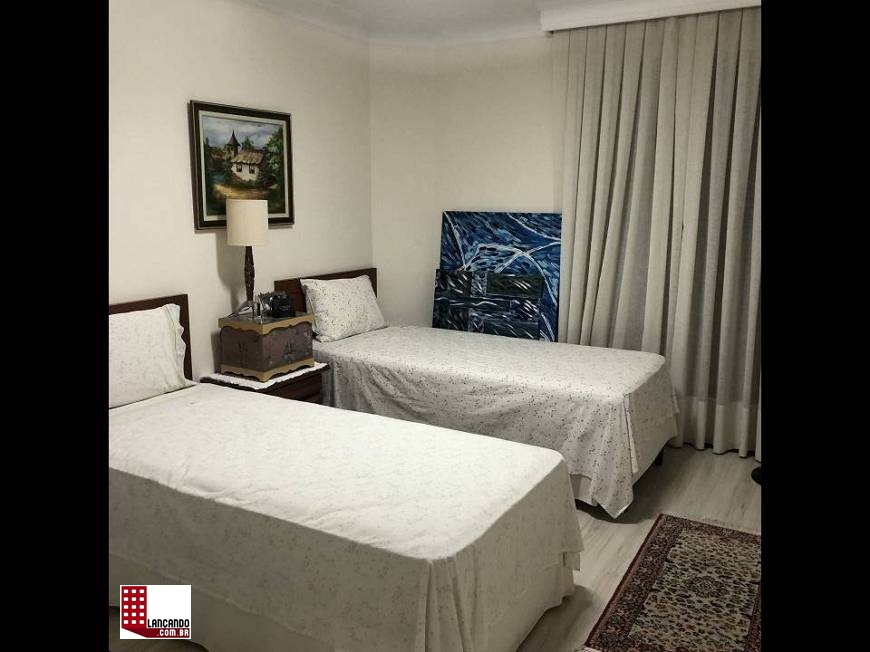 Apartamento à venda com 4 quartos, 242m² - Foto 2