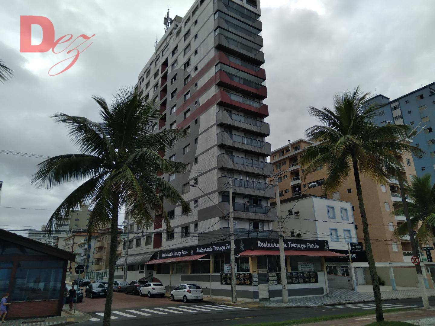 Apartamento à venda com 3 quartos, 135m² - Foto 1