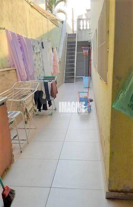 Sobrado à venda com 3 quartos, 180m² - Foto 13