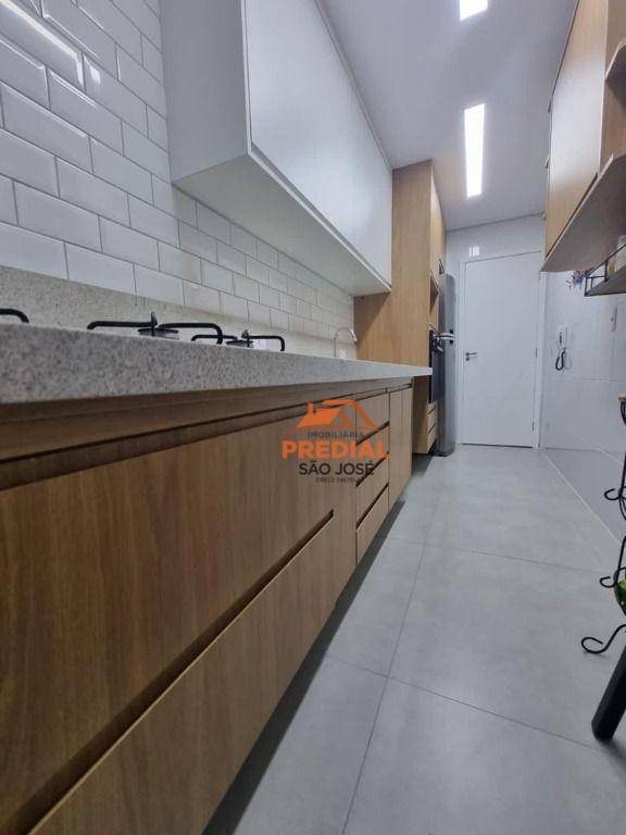 Apartamento à venda com 3 quartos, 95m² - Foto 14