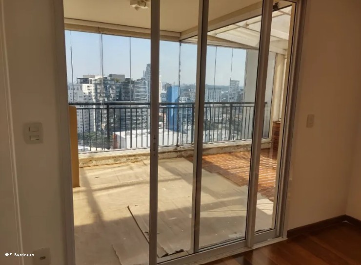 Cobertura à venda com 2 quartos, 123m² - Foto 2