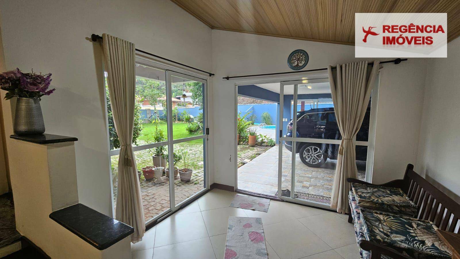 Casa à venda com 4 quartos, 324m² - Foto 6