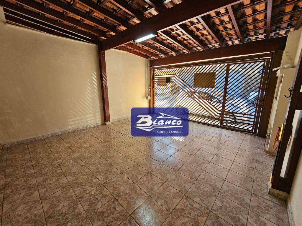 Sobrado à venda com 3 quartos, 160m² - Foto 2