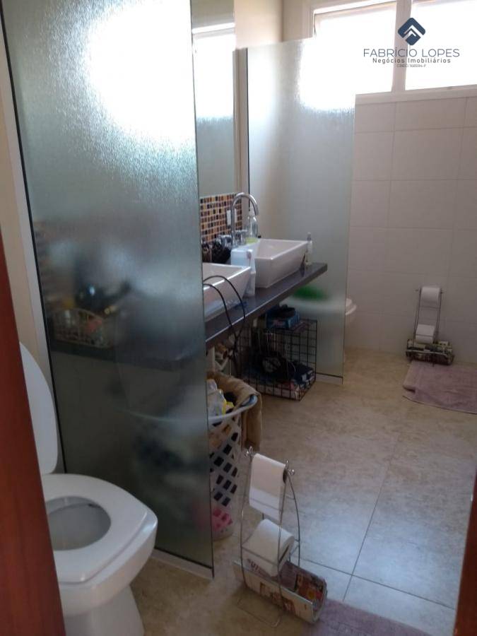 Casa à venda com 4 quartos, 280m² - Foto 16