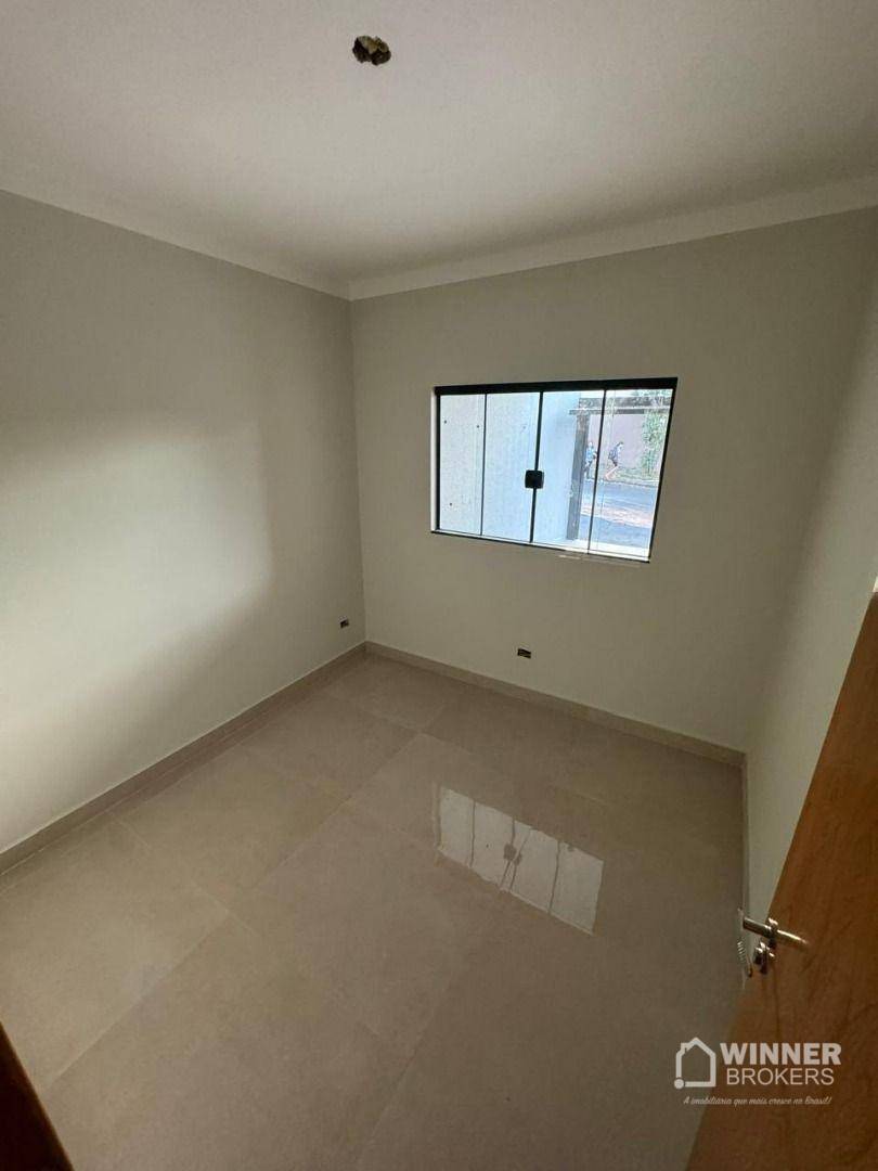 Casa à venda com 2 quartos, 65m² - Foto 3