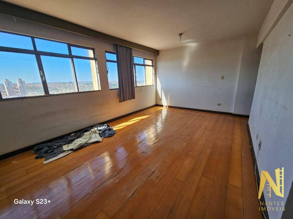 Apartamento, 3 quartos, 107 m² - Foto 2