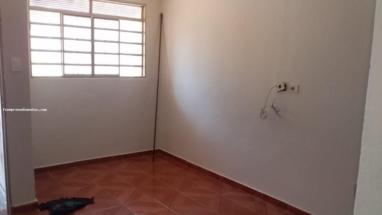 Casa à venda com 2 quartos, 200m² - Foto 17