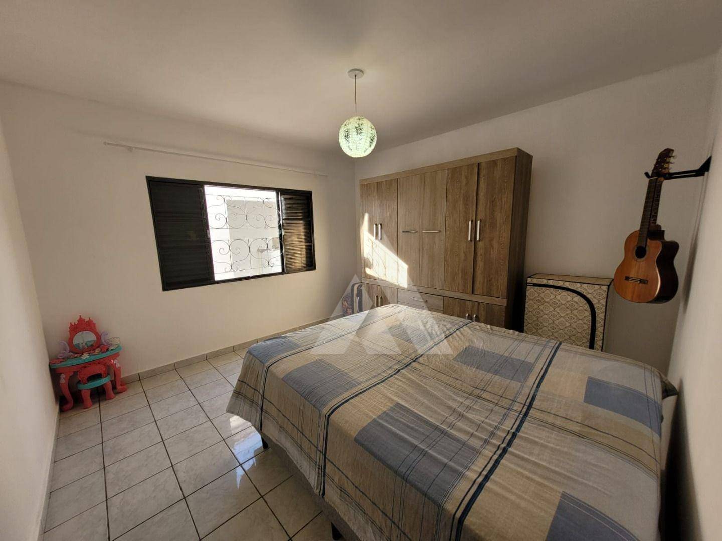 Casa à venda com 4 quartos, 260m² - Foto 10