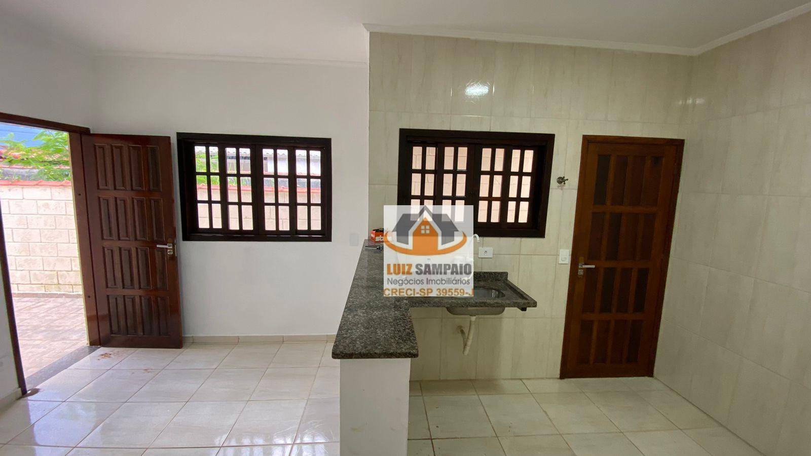 Casa à venda com 2 quartos, 56m² - Foto 13