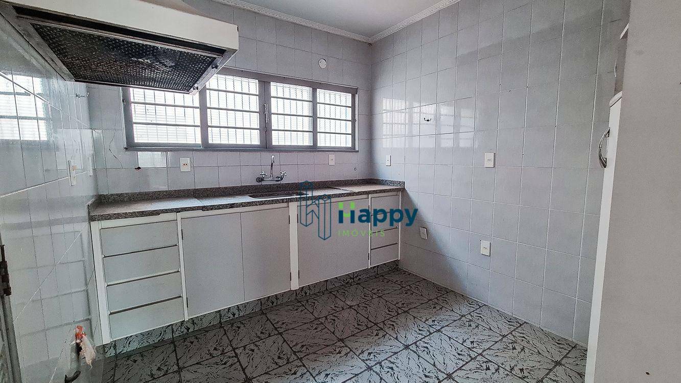 Casa à venda com 2 quartos, 320m² - Foto 23