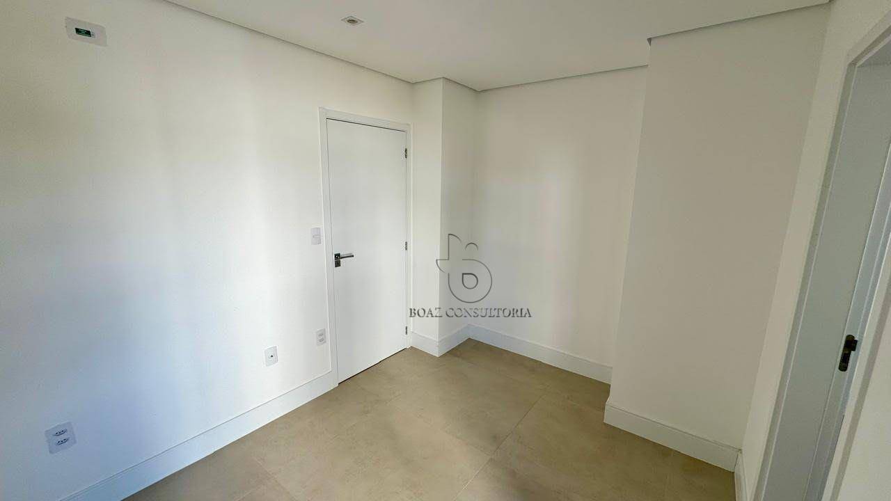 Apartamento à venda com 3 quartos, 131m² - Foto 13