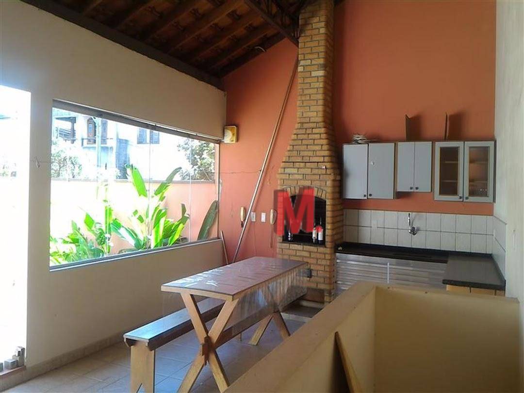 Casa à venda com 4 quartos, 368m² - Foto 31