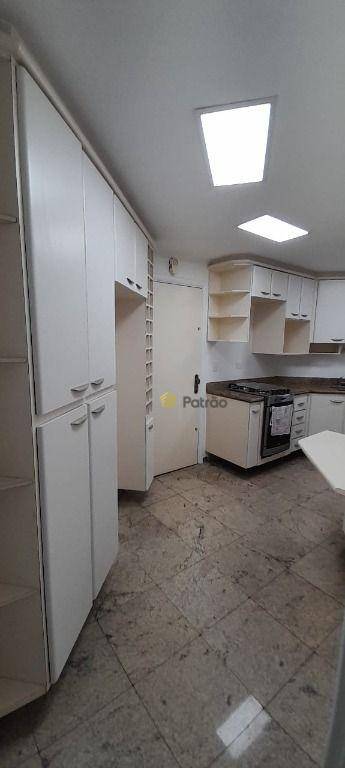 Apartamento à venda com 3 quartos, 110m² - Foto 18