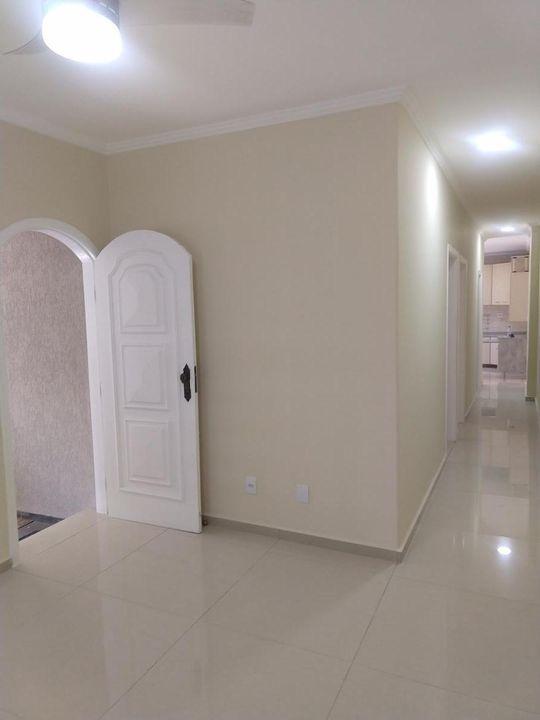 Casa à venda com 2 quartos, 127m² - Foto 2