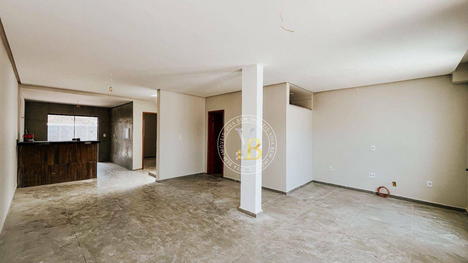 Casa à venda com 4 quartos, 150m² - Foto 4