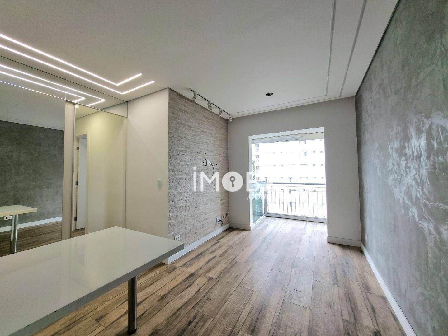 Apartamento à venda com 2 quartos, 62m² - Foto 1