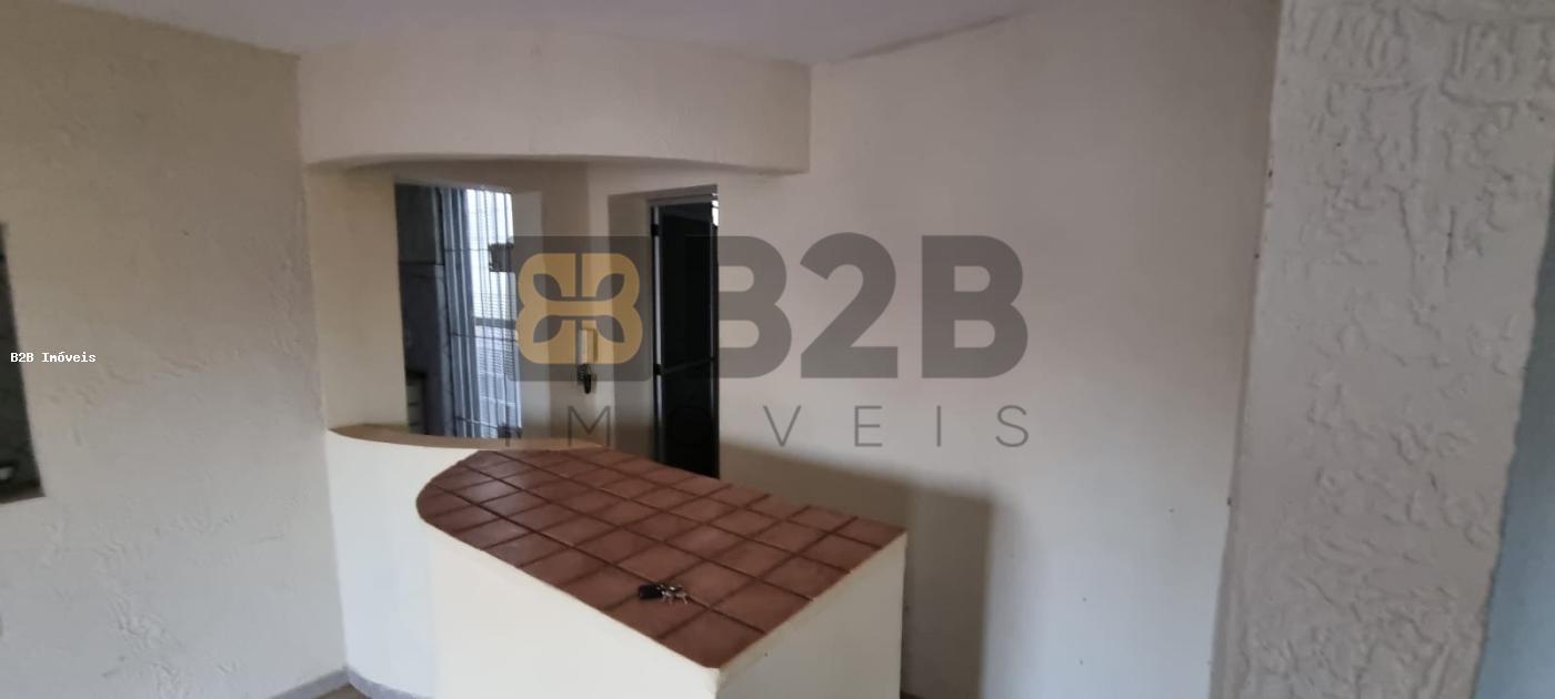 Casa à venda com 2 quartos, 170m² - Foto 4