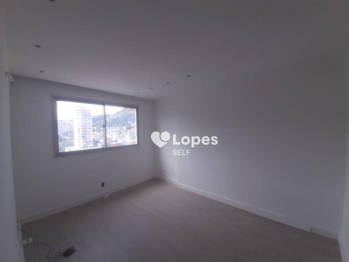 Apartamento à venda com 2 quartos, 75m² - Foto 6