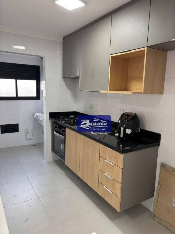 Apartamento para alugar com 2 quartos, 67m² - Foto 8