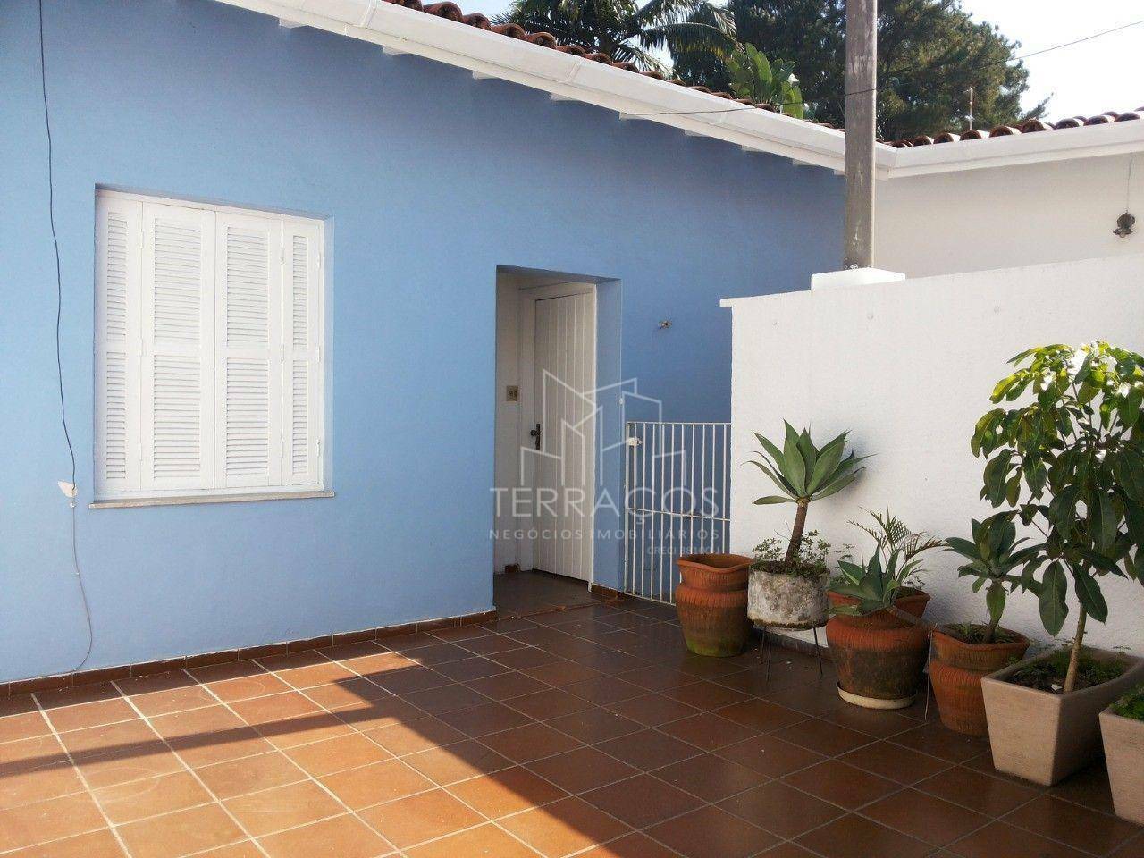 Casa à venda com 3 quartos, 300m² - Foto 2