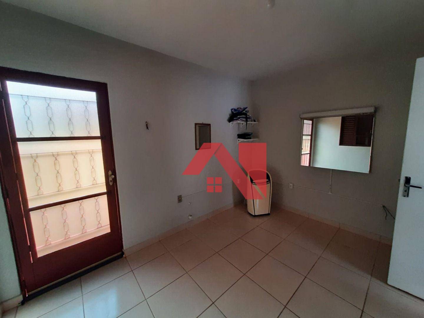 Casa à venda com 2 quartos, 190m² - Foto 14