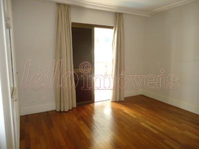 Apartamento para alugar com 4 quartos, 247m² - Foto 13