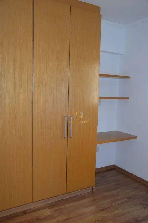 Apartamento para alugar com 3 quartos, 105m² - Foto 5