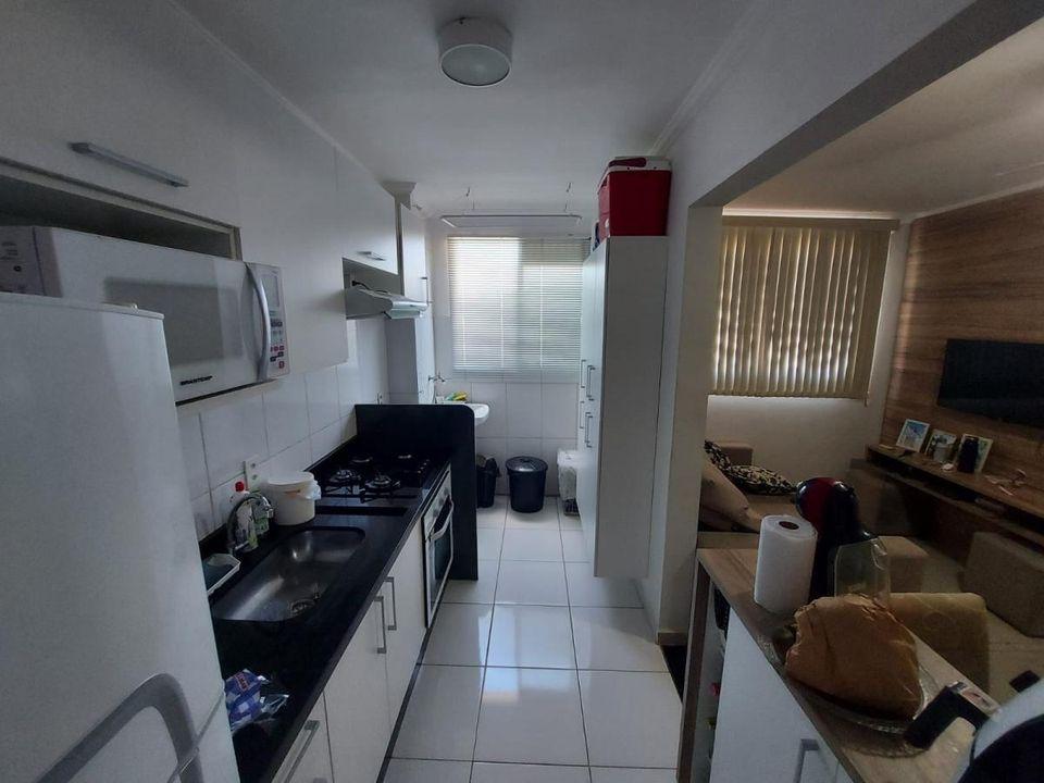 Apartamento à venda com 2 quartos, 47m² - Foto 2