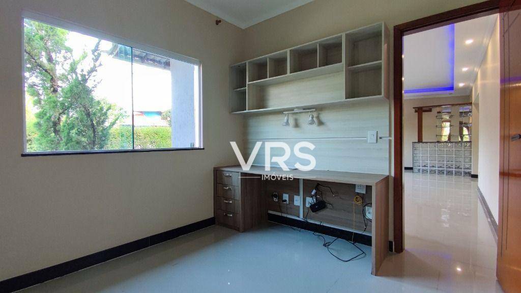 Casa de Condomínio à venda com 3 quartos, 220m² - Foto 19