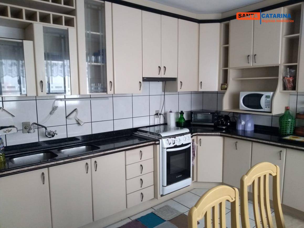 Apartamento à venda com 4 quartos, 180m² - Foto 29