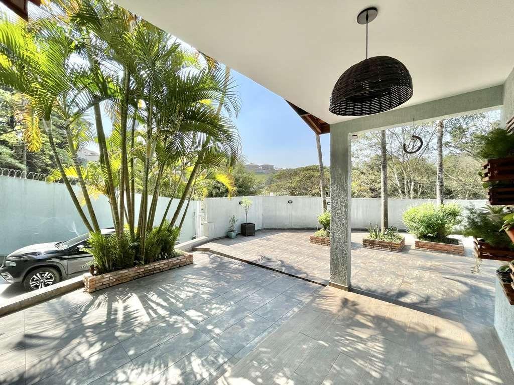 Casa à venda com 3 quartos, 280m² - Foto 4