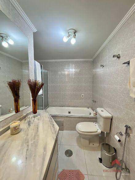 Apartamento à venda com 5 quartos, 200m² - Foto 31