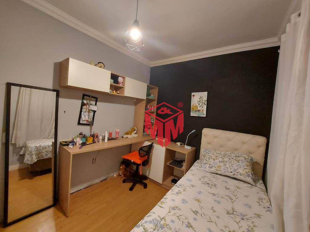 Casa à venda com 3 quartos, 250m² - Foto 10