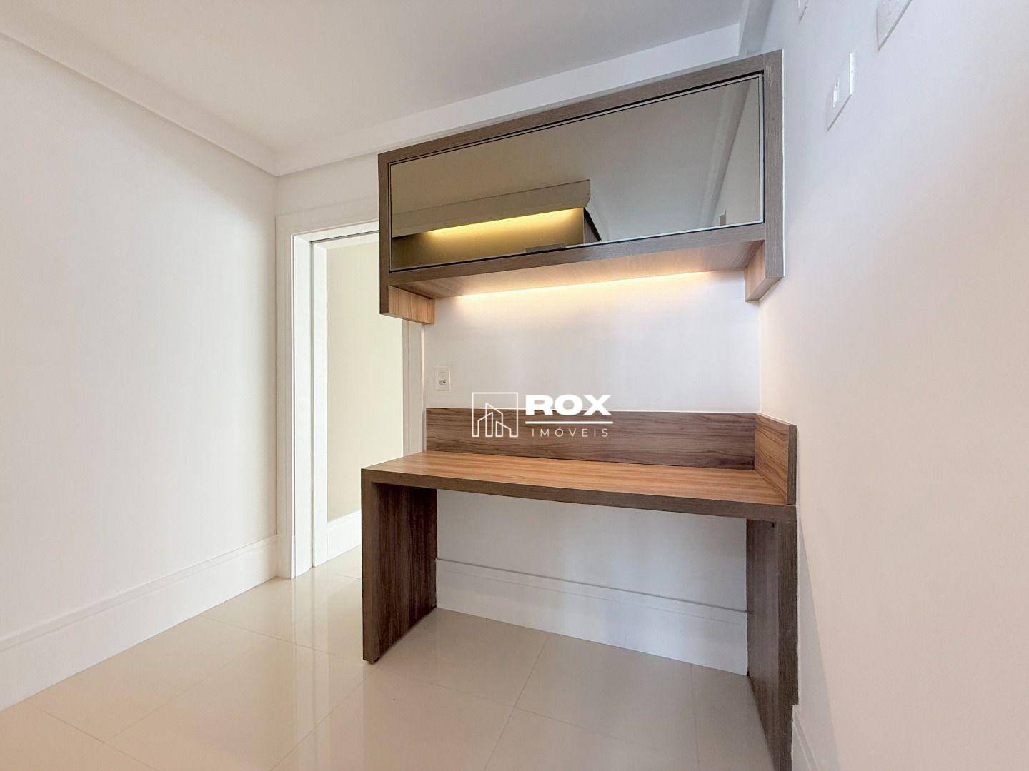 Apartamento para alugar com 3 quartos, 217m² - Foto 21