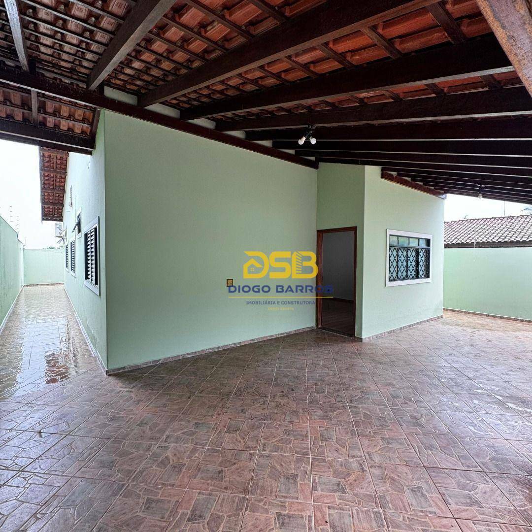 Casa à venda com 3 quartos, 184m² - Foto 4