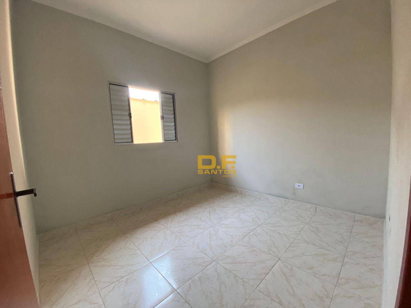 Casa à venda com 2 quartos, 70m² - Foto 11