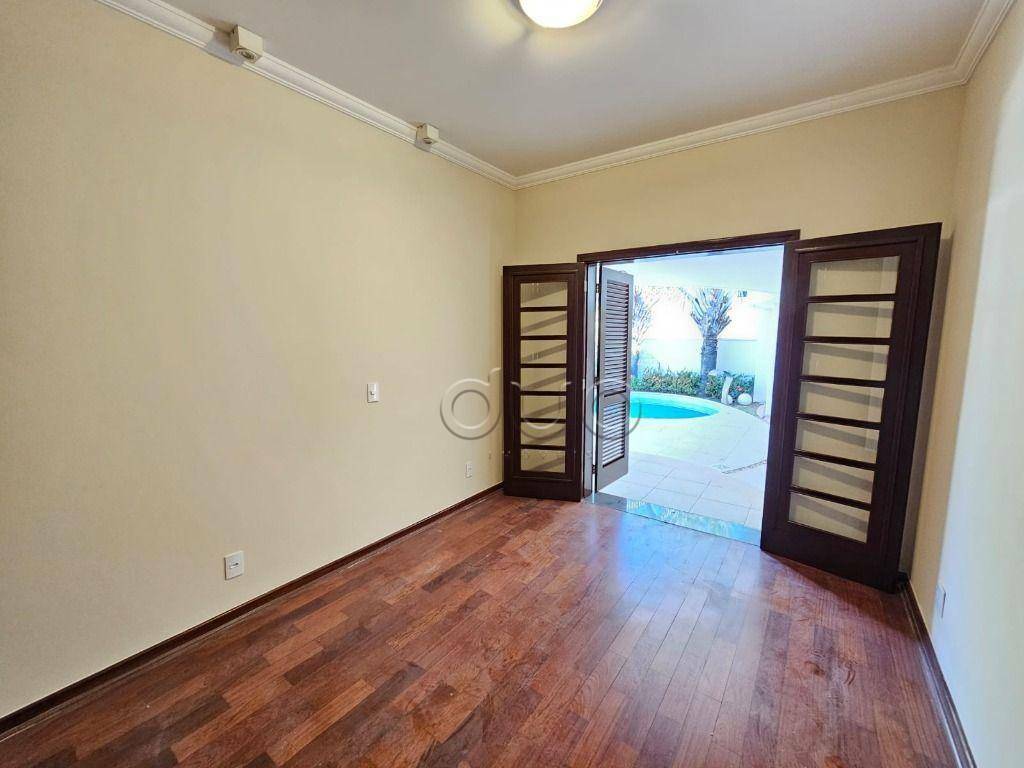 Casa de Condomínio para alugar com 3 quartos, 390m² - Foto 25