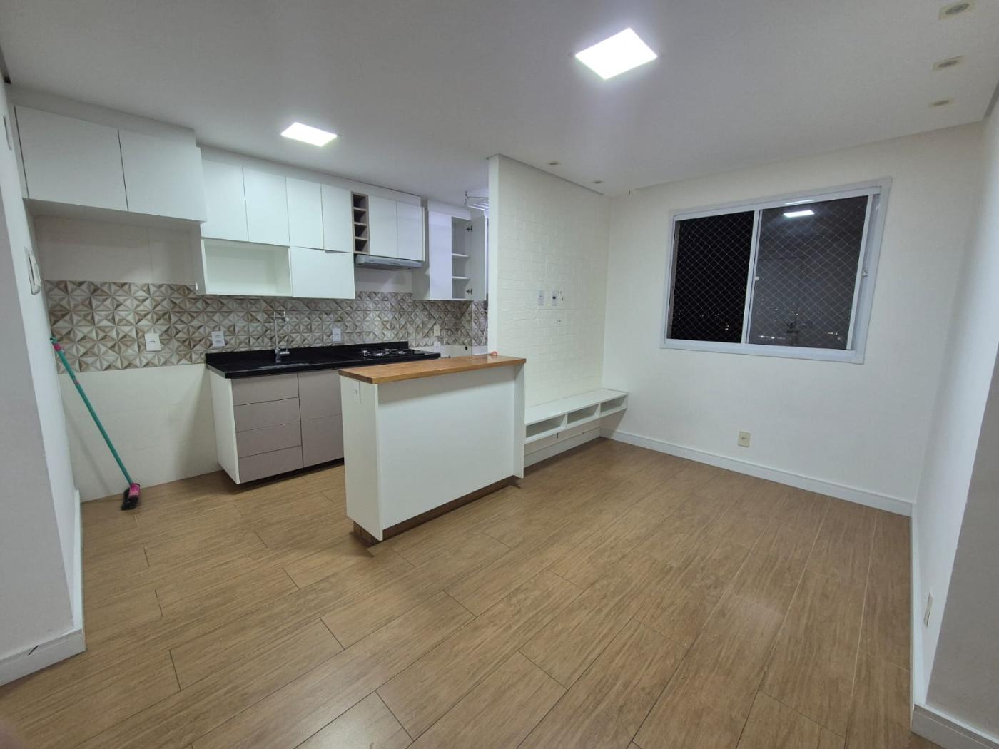 Apartamento para alugar com 2 quartos, 41m² - Foto 3